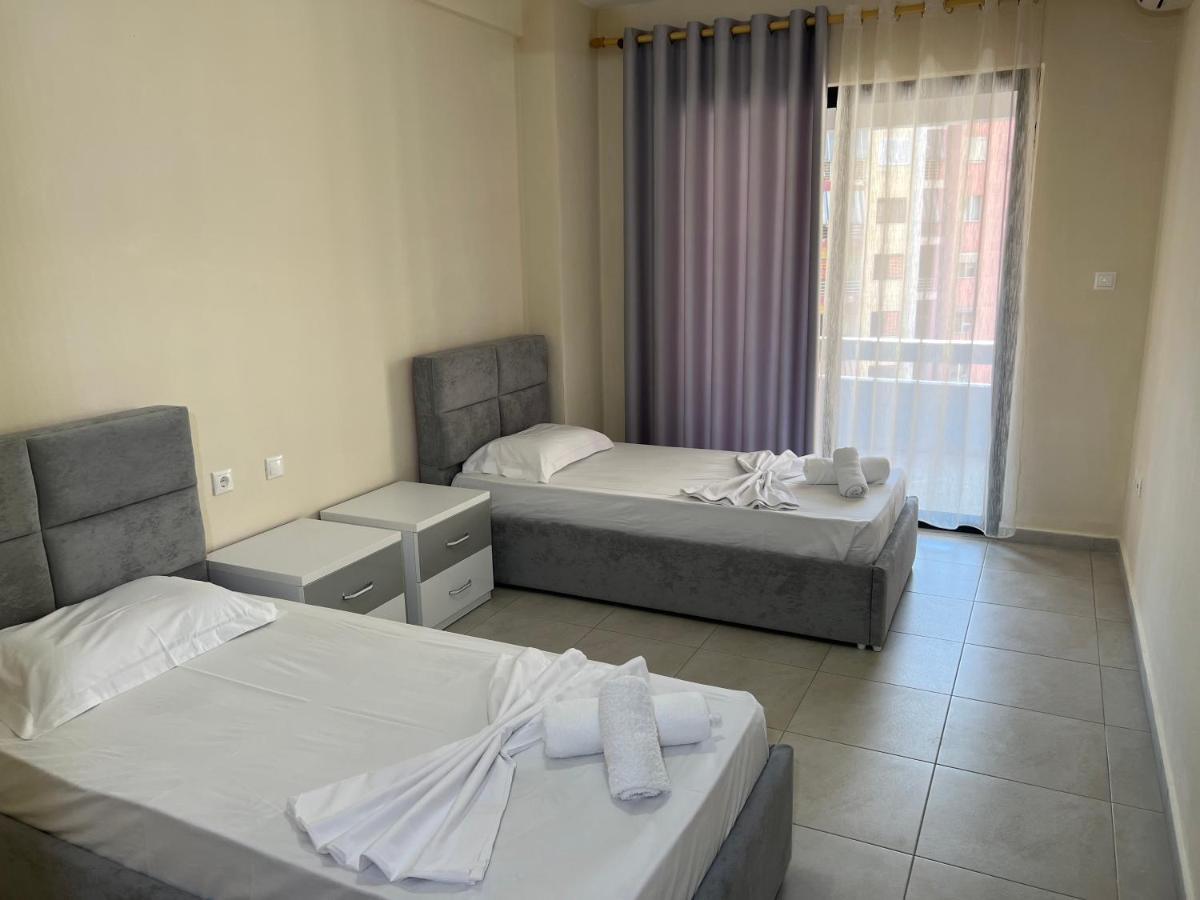 Marinela Apartment Tirana Buitenkant foto