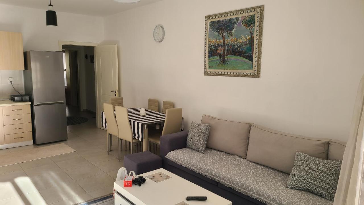 Marinela Apartment Tirana Buitenkant foto